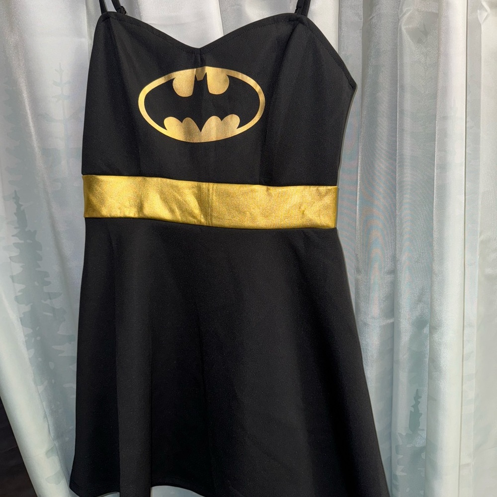 NWT DC Comics Batman Cosplay Dress & Accessories Bundle - Medium